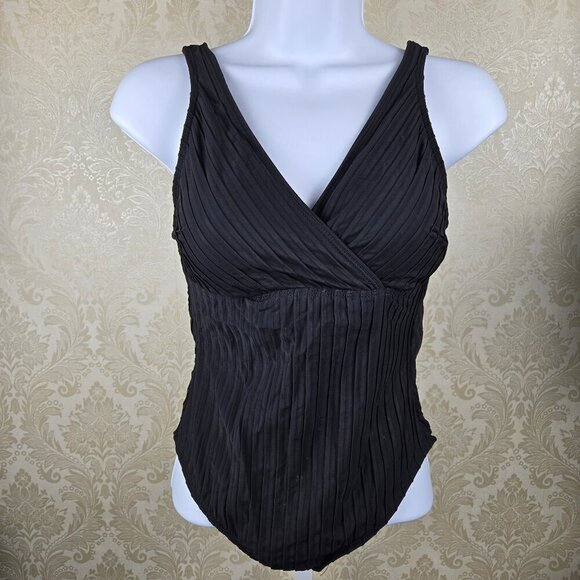 Magic Suit Size 8 One Piece Swimsuit Black Pintuck Faux Wrap V-neck Slimming - Picture 1 of 14